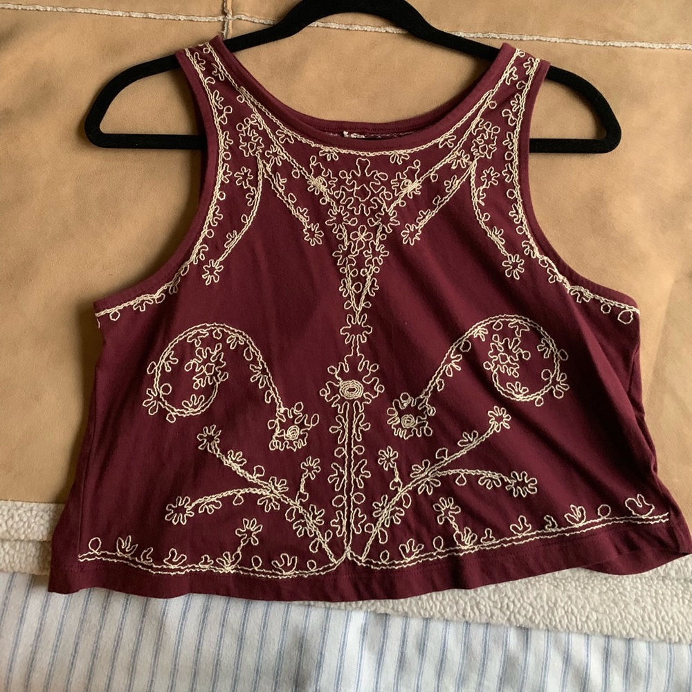 Ecoté Embroidered Crop Tank